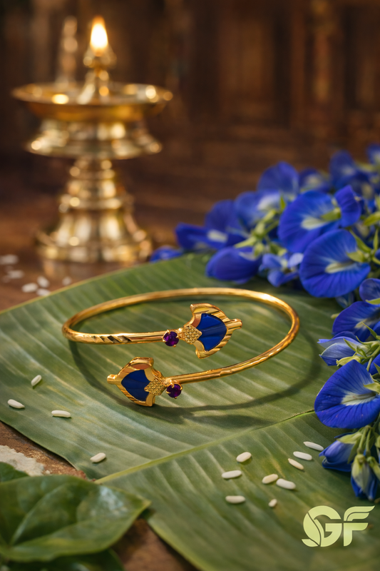 Traditional Palakka Design Gold-Plated Bangle