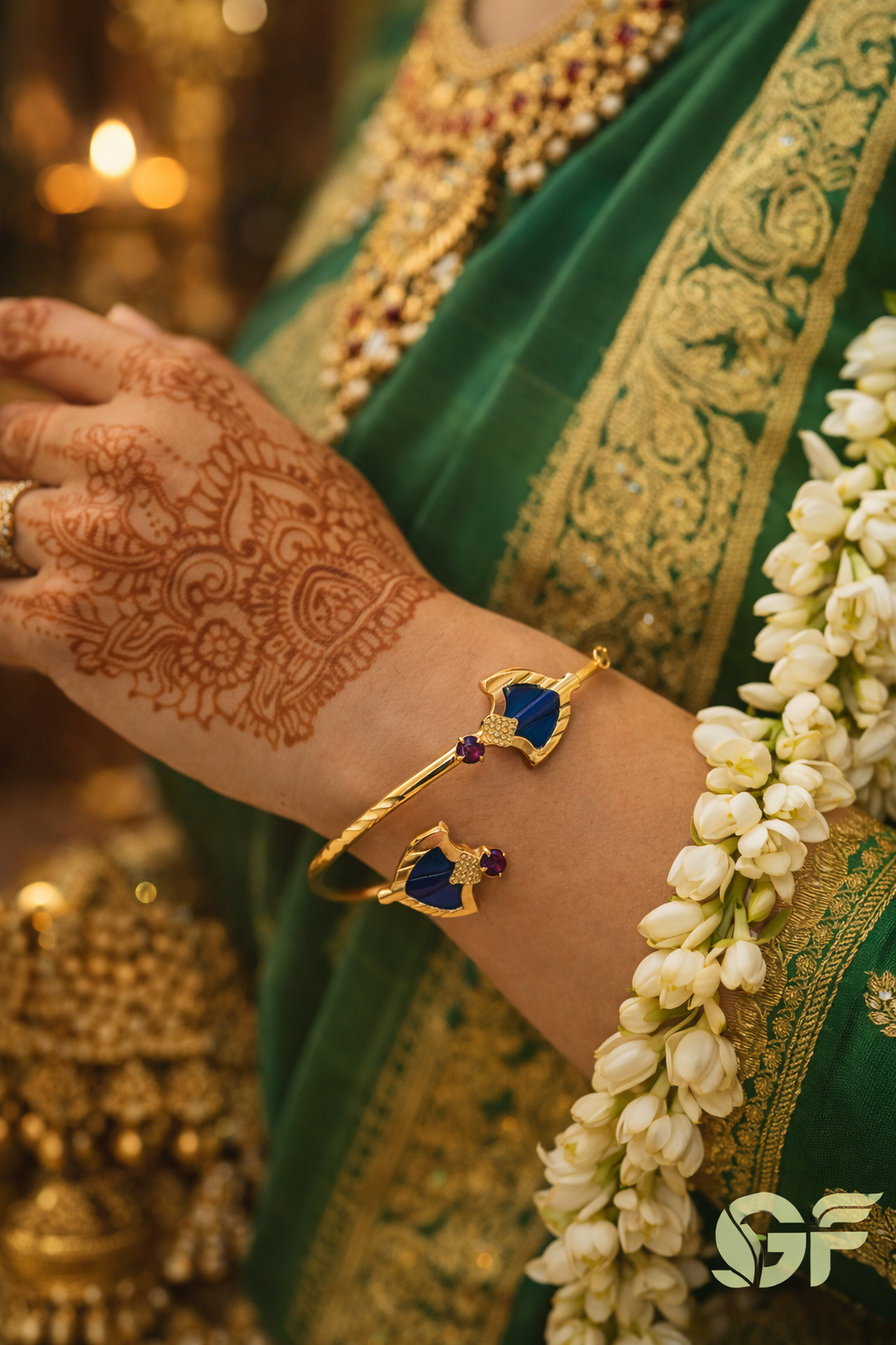 Traditional Palakka Design Gold-Plated Bangle