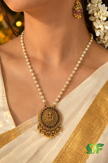 Traditional Temple Pendant Pearl Necklace