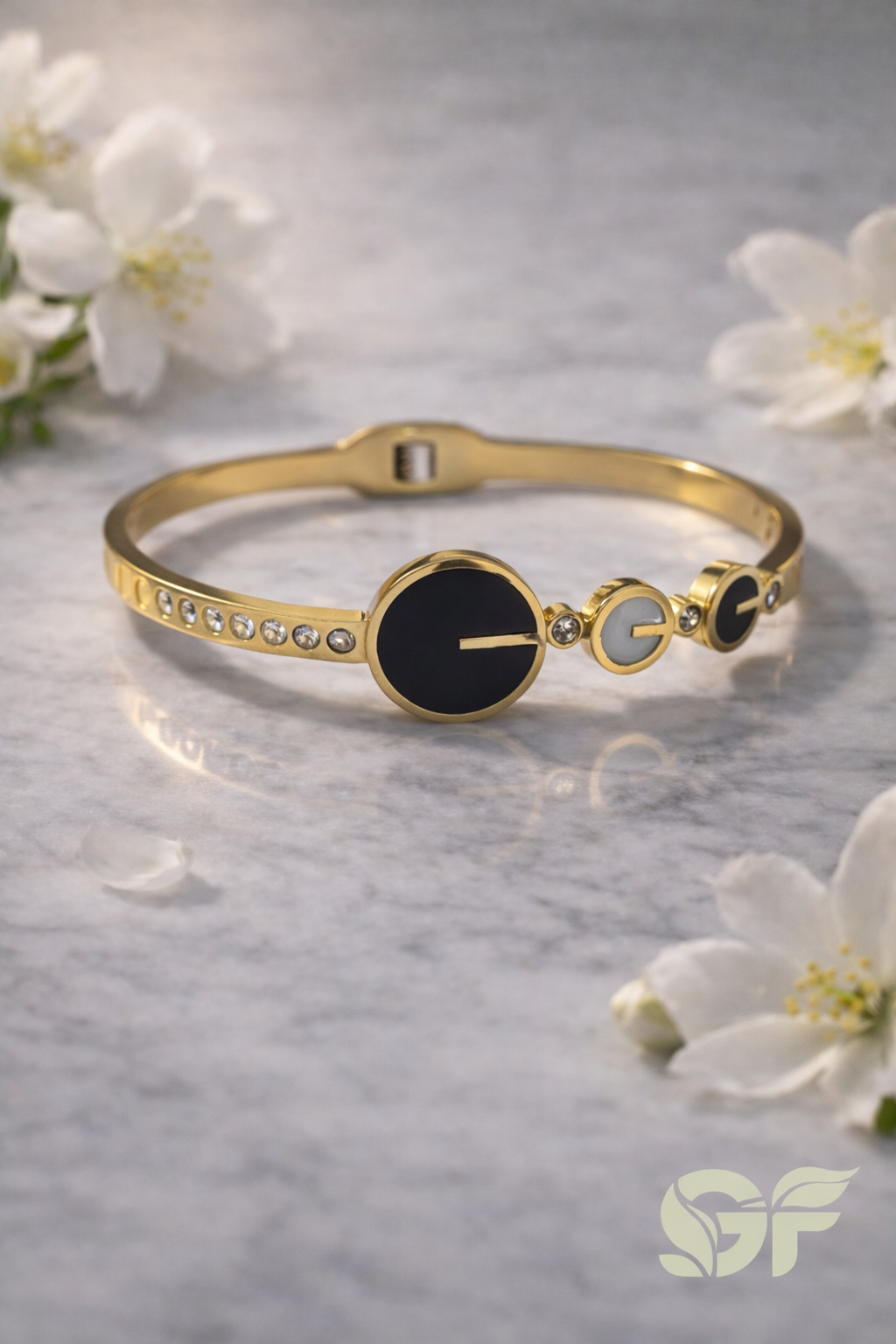 Elegant Adjustable Gold Bracelet