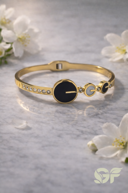 Elegant Adjustable Gold Bracelet