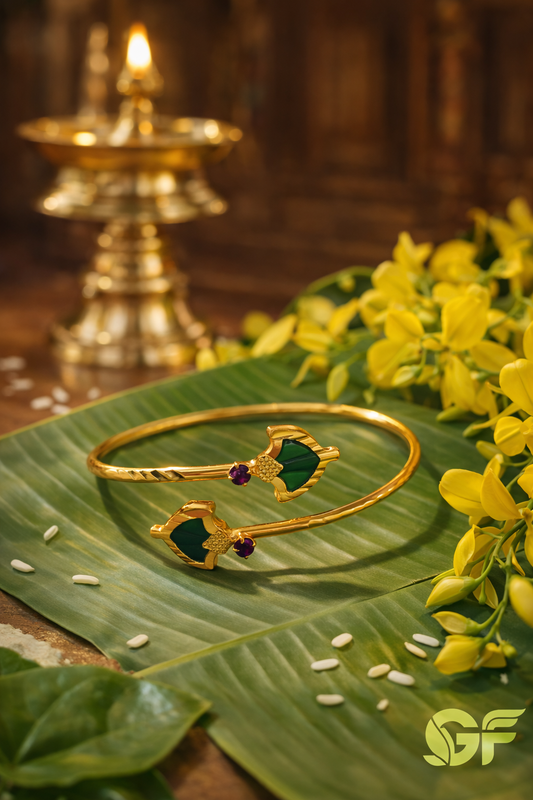 Traditional Palakka Design Gold-Plated Bangle